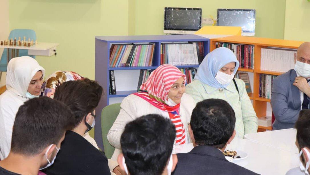 Milletvekilimiz Habibe Öçal'dan Fen Lisesinde Kütüphane Açılışı